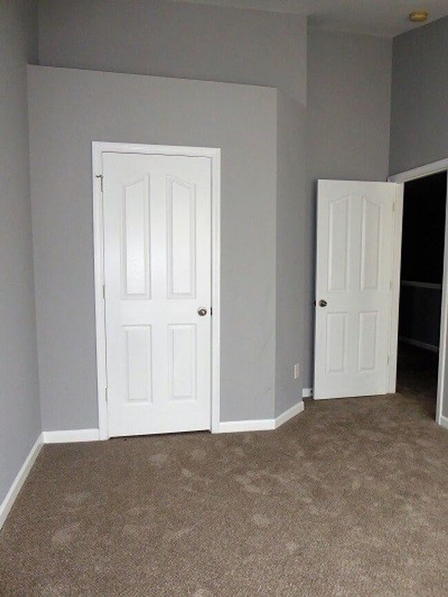 Building Photo - 3BR/2.5BA Townhome in Cobblestone Cove, Mo...
