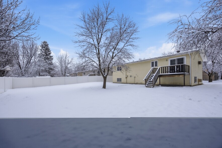 Building Photo - 3223 2nd St N