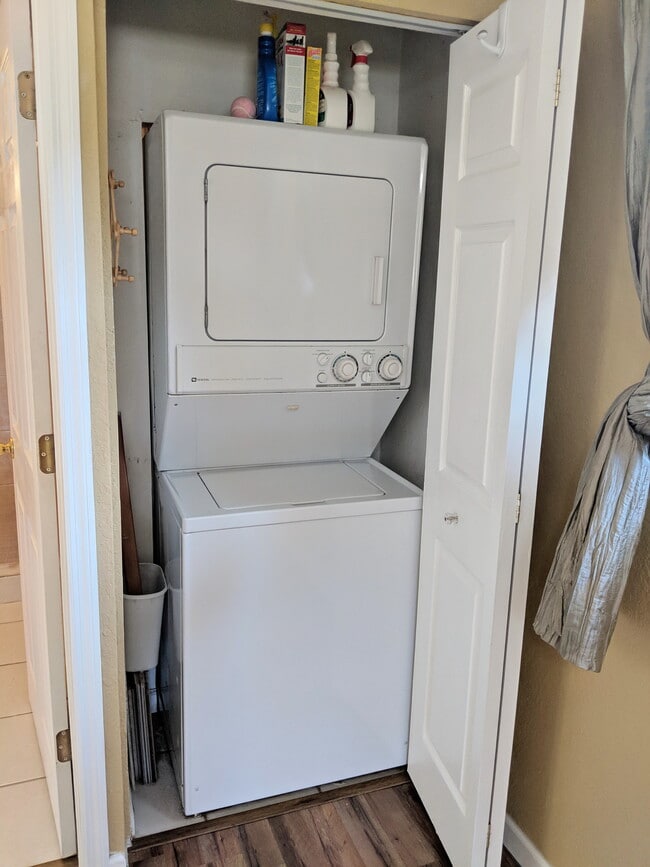 Building Photo - 234 Union St