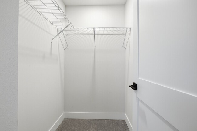 Building Photo - 224 Westwoods Dr