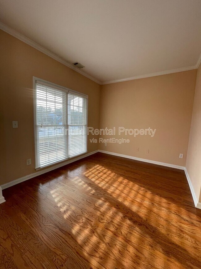 Building Photo - 2126 Malden Hill Dr