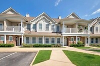 Building Photo - 34 Della Dr