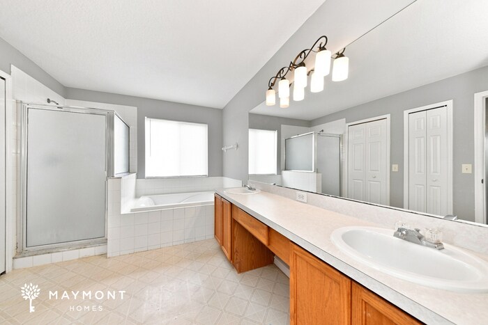 Building Photo - 11125 Sailbrooke Dr