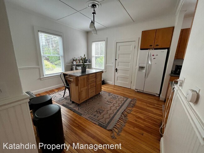 Building Photo - 3 br, 1.5 bath House - 41 Beacon Street