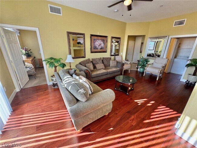 Building Photo - 55 E Agate Ave