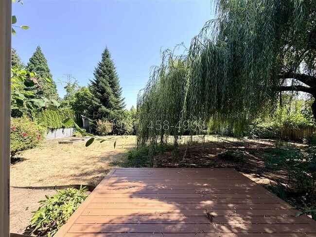 Building Photo - 4670 SW 160th Ave