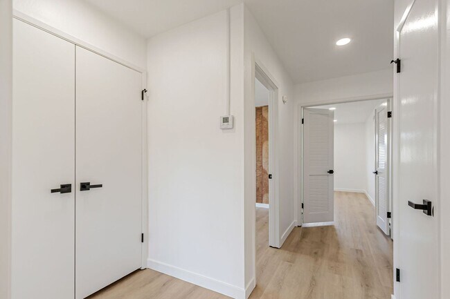 Building Photo - Stunning Updated Home in Almaden Valley