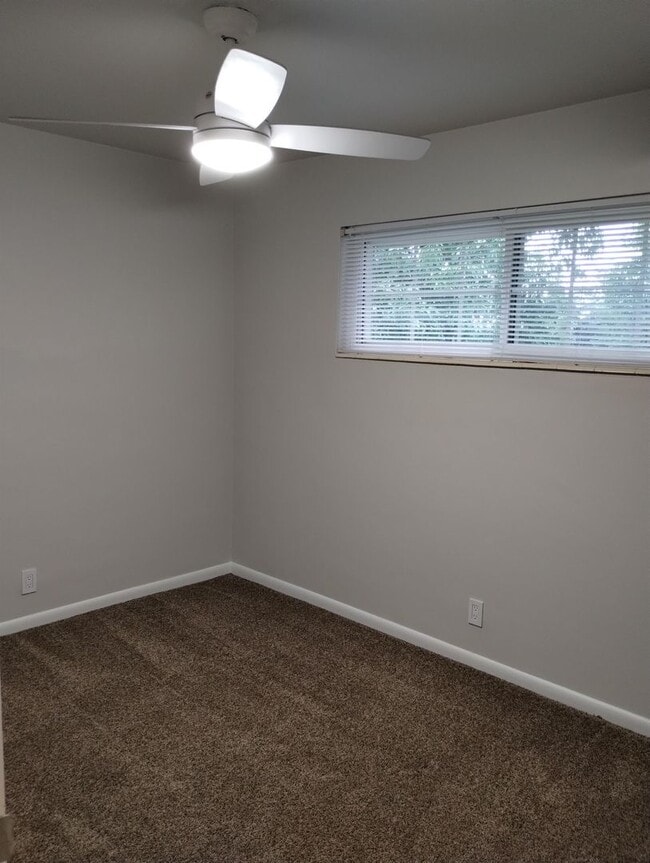 Building Photo - Coming Soon!! Stunning Bonneville Hills 3b...