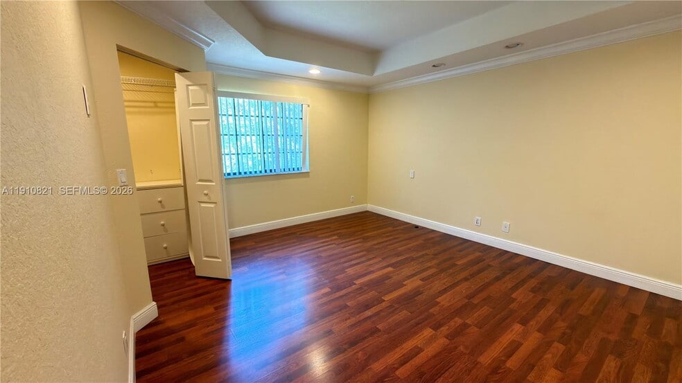 Building Photo - 3887 Tree Top Dr