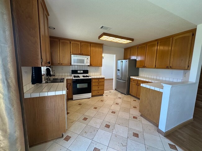 Building Photo - 1745 Mt Hamilton Dr