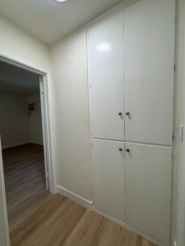 Building Photo - 283 S El Molino Ave