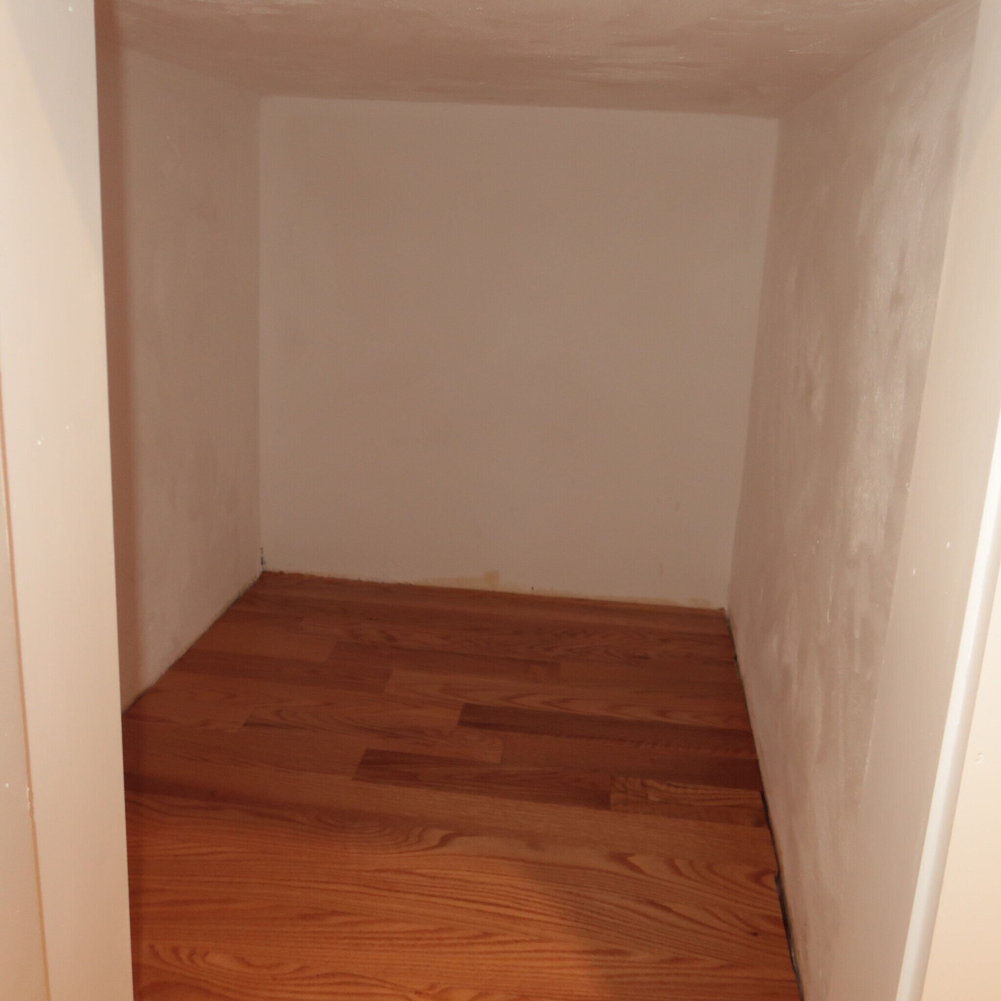 Building Photo - 32 Newhall St