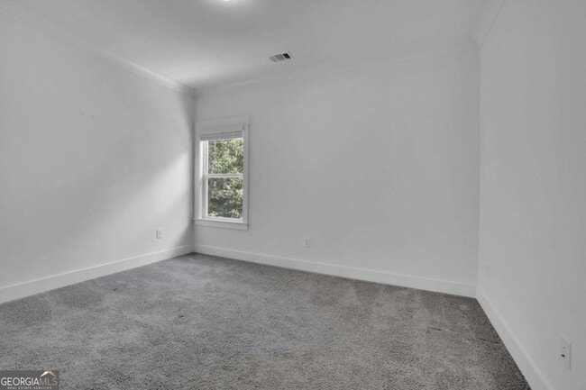 Building Photo - 6181 Shoreland Cir
