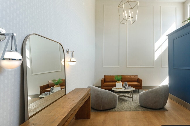 Building Photo - 4400 W Lake Ave