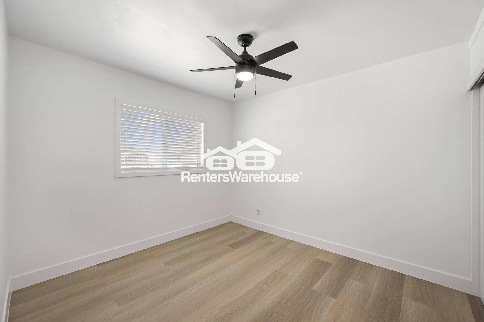 Building Photo - 844 W Osborn Rd