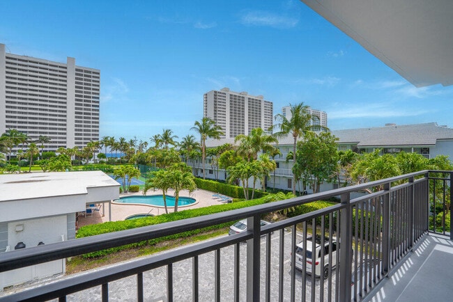 Building Photo - 2679 S Ocean Blvd