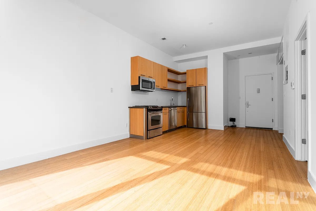 Building Photo - 177 Concord St