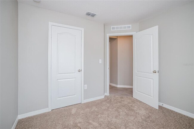 Building Photo - 379 Camellia Ct