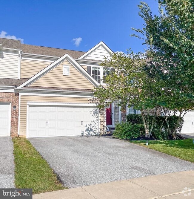 Building Photo - 221 Sills Ln