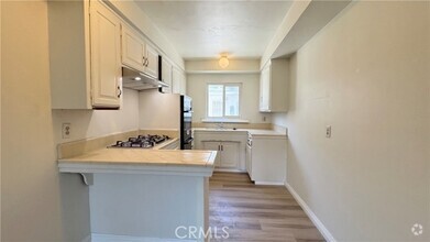 Building Photo - 924 S Arden Pl