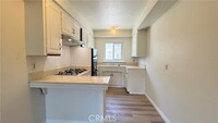 Building Photo - 924 S Arden Pl