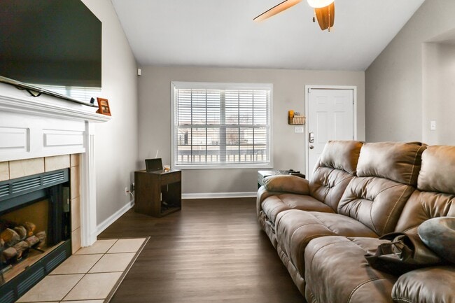 Building Photo - 3741 Cave Mill Ct