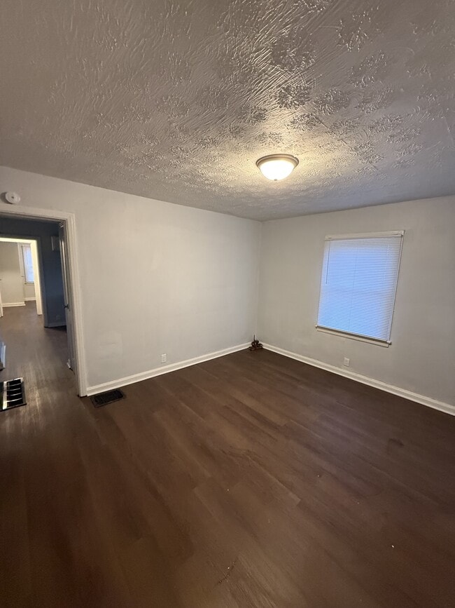 Building Photo - 3444 N Parker Ave