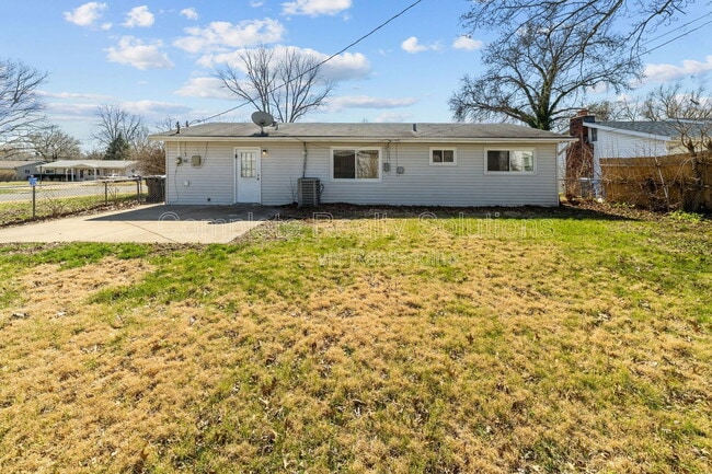 Building Photo - 1405 Flicker Dr