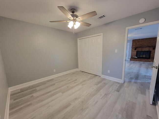 Building Photo - 4 bedroom house for rent in NE Tallahassee for $3250 with a 2 car garage, wood floors