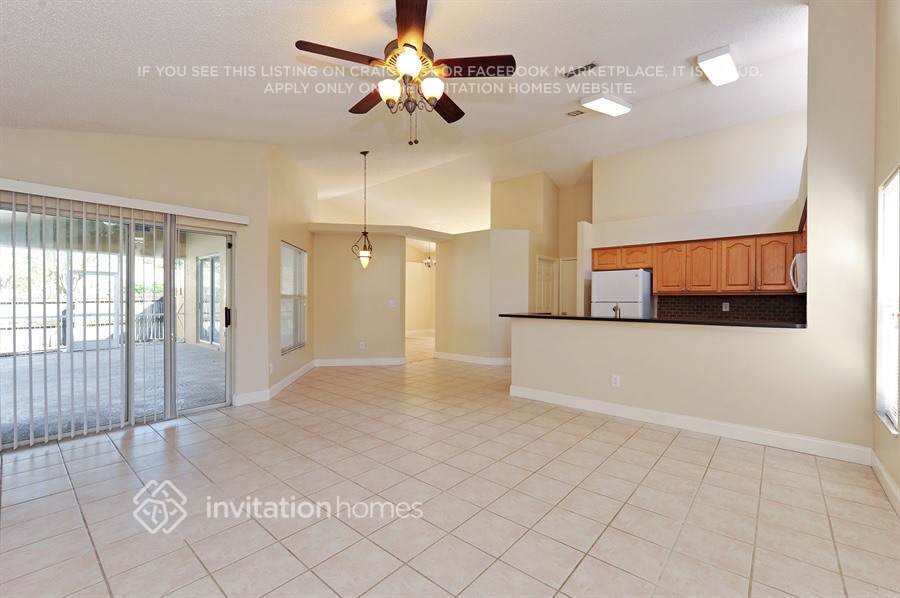 Building Photo - 8901 Eastman Dr