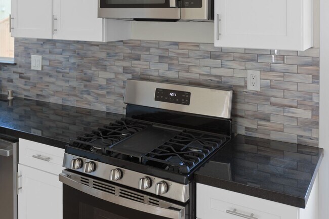 Building Photo - Newly Remodeled 3BD Home Near CSUN with Private Yard