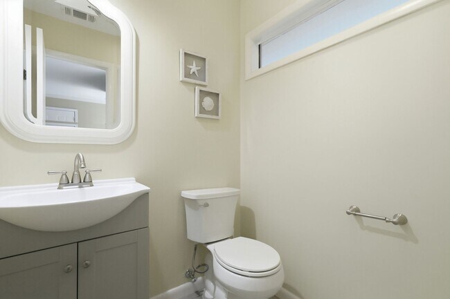 Building Photo - 2 Wood Thrush Ct