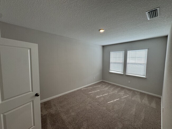 Building Photo - 96422 Stillpoint Wy