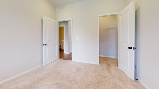 Building Photo - Beautiful Newer Construction Home on Mimms Trail!