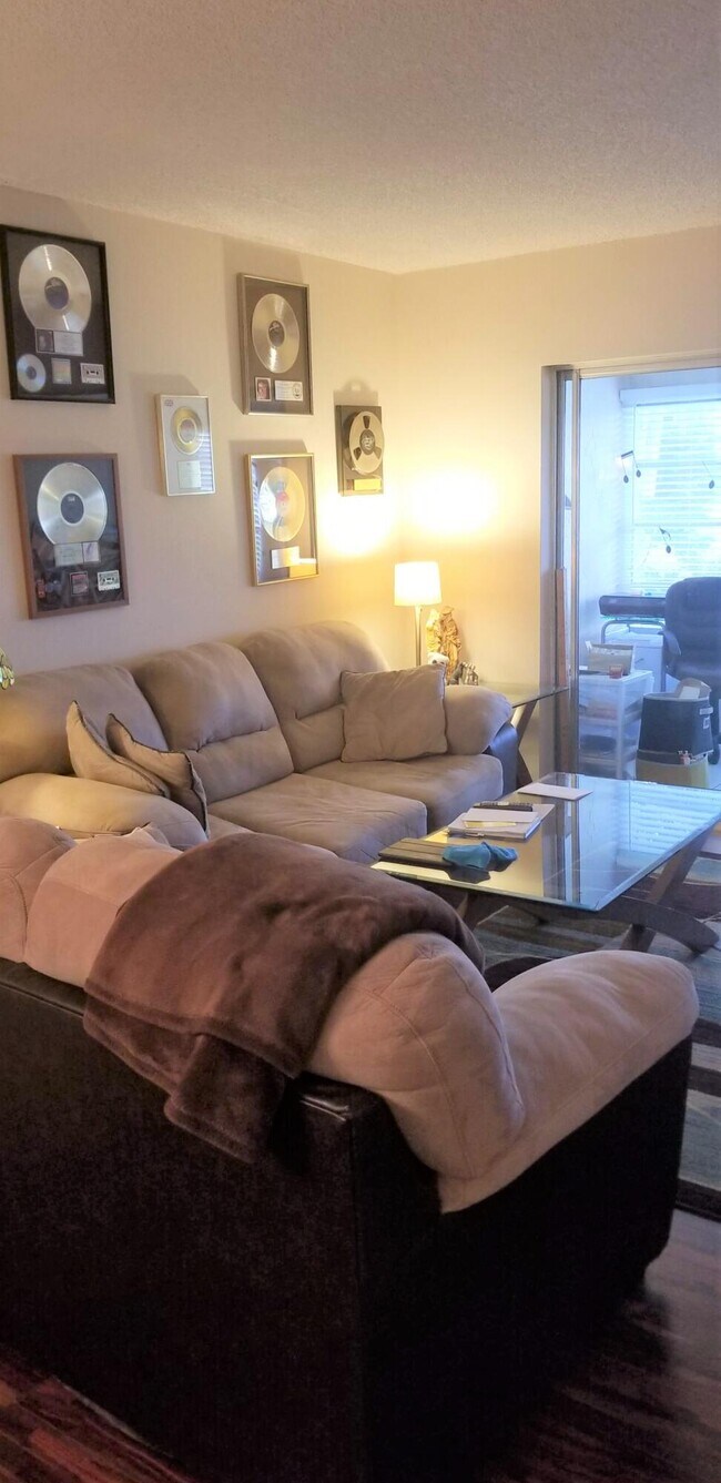 Building Photo - 14721 Bonaire Blvd