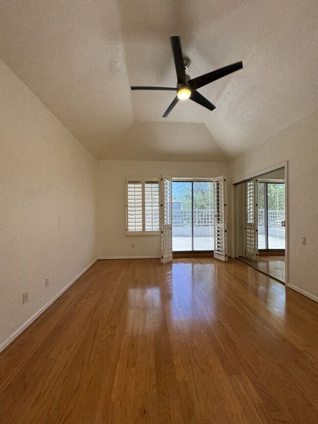 Building Photo - LUXURY LAKEFRONT GAINEY RANCH TOWNHOME WITH GOLF COURSE VIEWS – RESORT STYLE SCOTTSDALE LIVING!