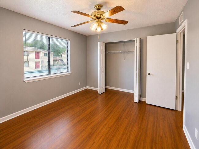 Building Photo - 403 Hayden Rd
