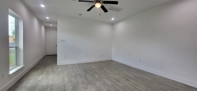 Building Photo - 8308 Prairie View Dr