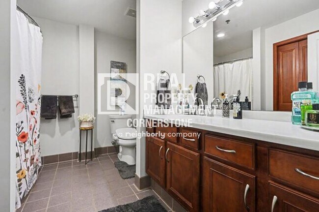 Building Photo - 125 S Kalamazoo Mall