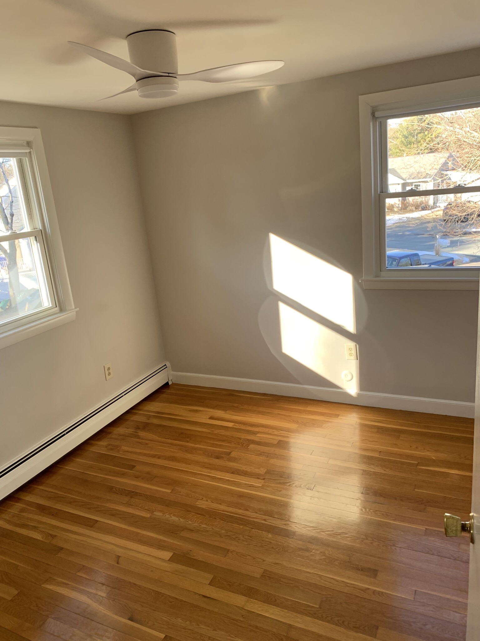 bedroom 1 - 64 Green St