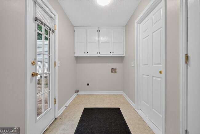 Building Photo - 129 Springbrook Dr
