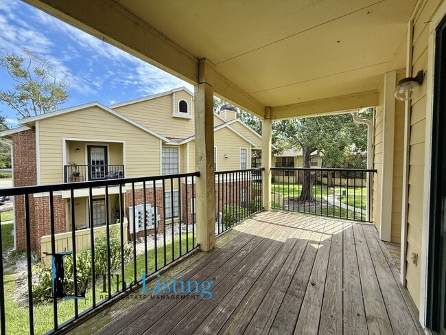 Building Photo - 8724 Mallard Reserve Dr