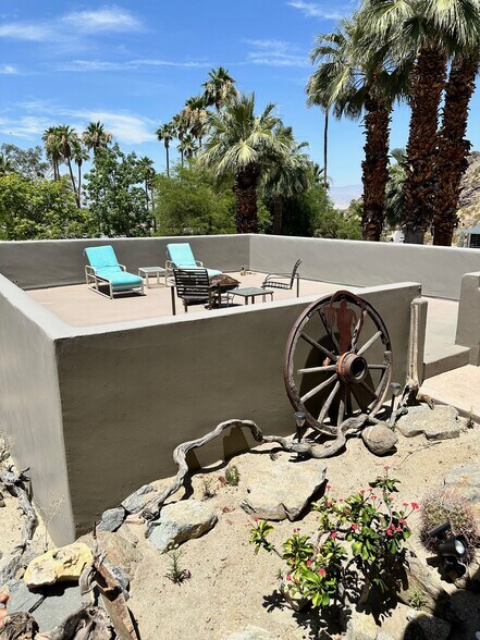 Building Photo - 2800 Cholla Pl