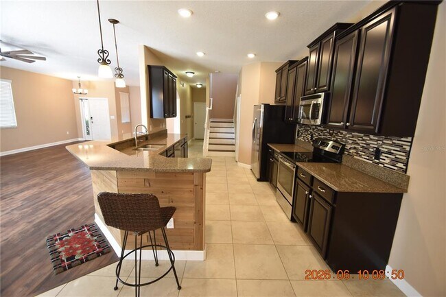 Building Photo - 20019 Date Palm Way