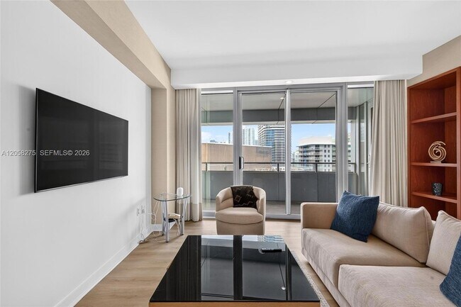 Building Photo - 1395 Brickell Ave