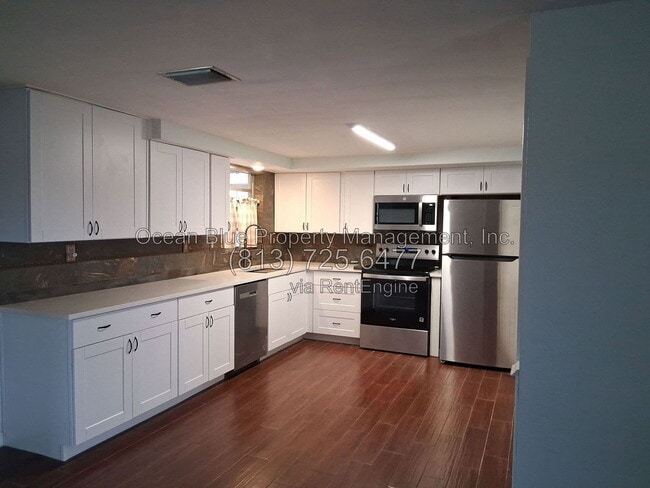 Building Photo - 9330 Ledgestone Ln