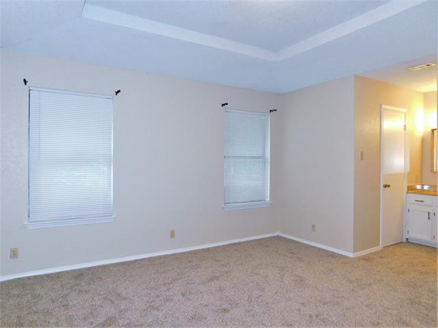 Building Photo - 2212 Bolivar St