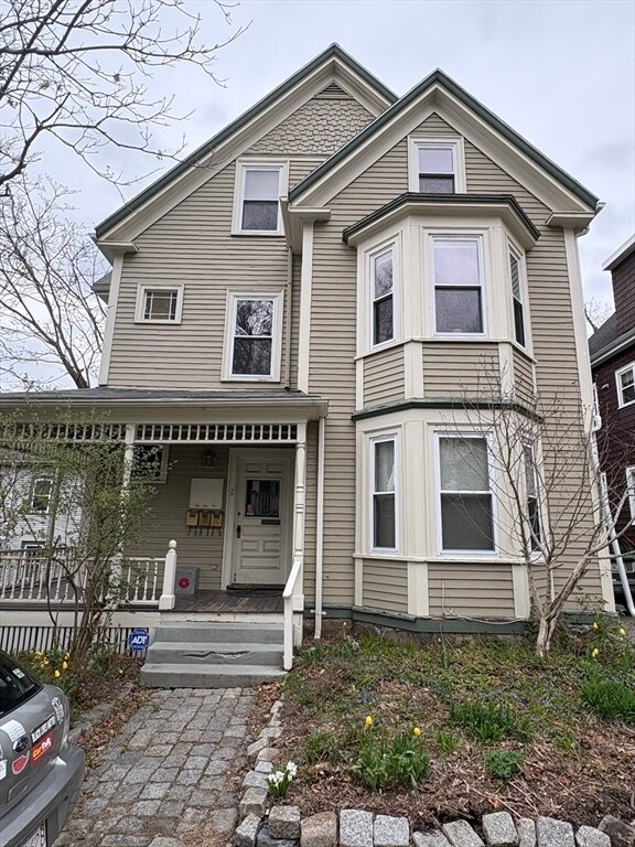 Building Photo - 2 Hillside Ave