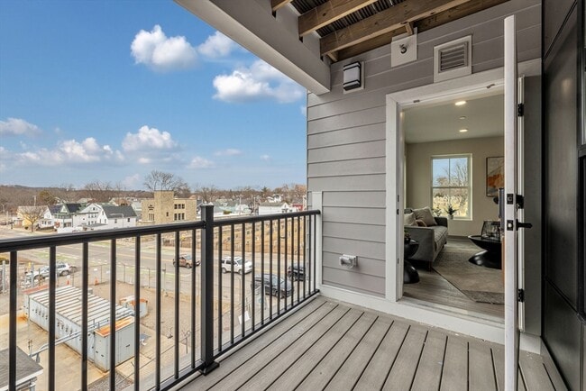 Building Photo - 377 Cummins Hwy