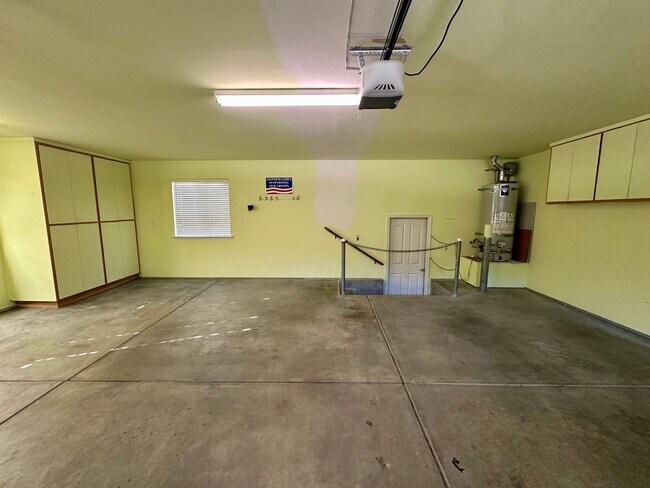 Building Photo - 2 Bedroom 2 bathroom House in Morgan Ranch